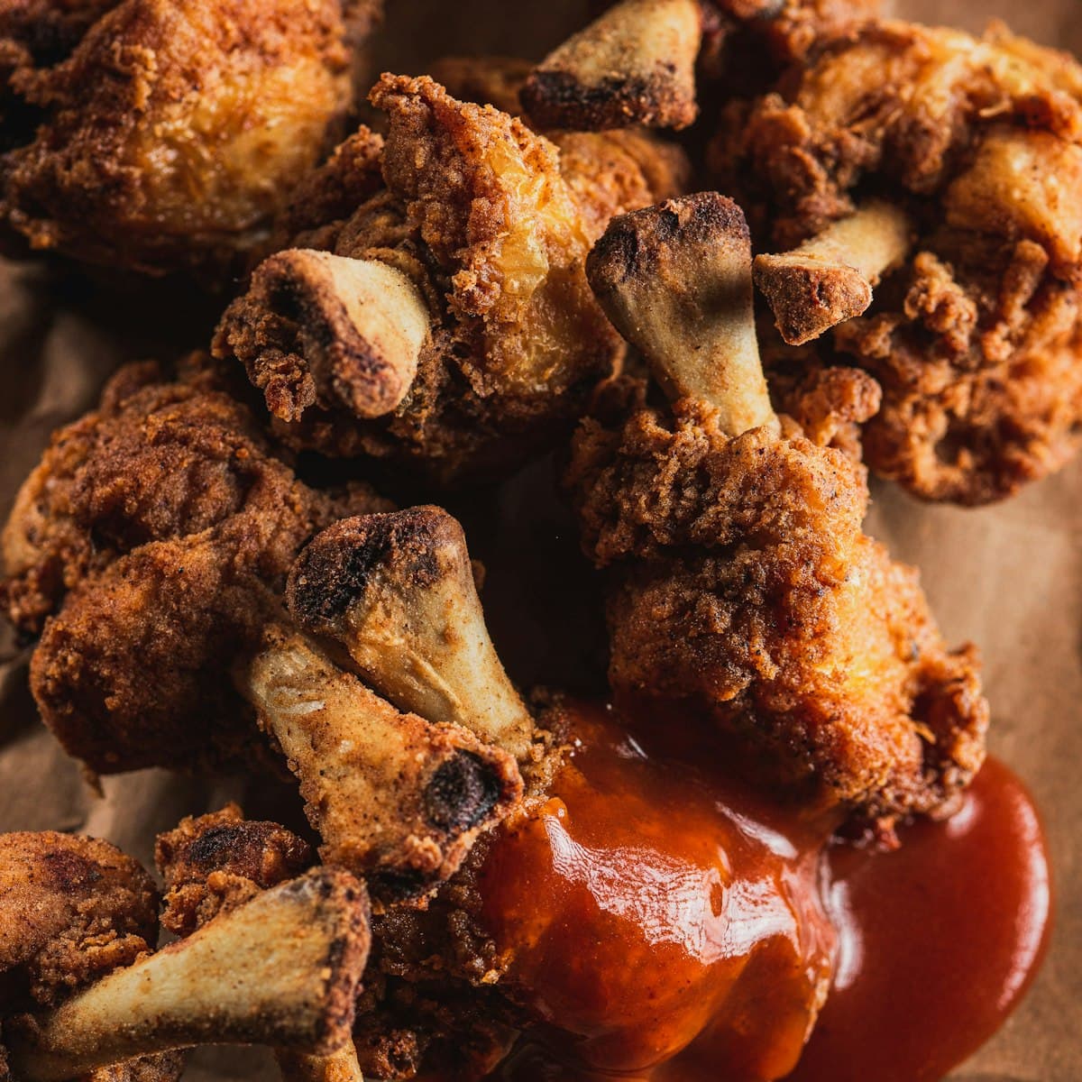 Cánh gà sốt BBQ khói